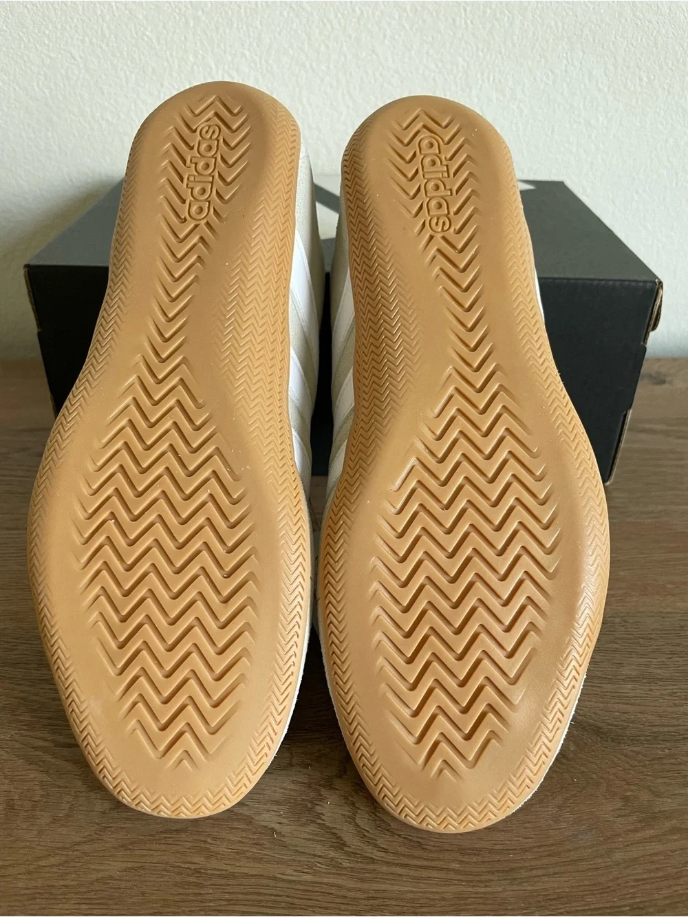 NWT Women’s Adidas “Grand Court Lo Sneaker” Size 7 - Picture 4 of 5
